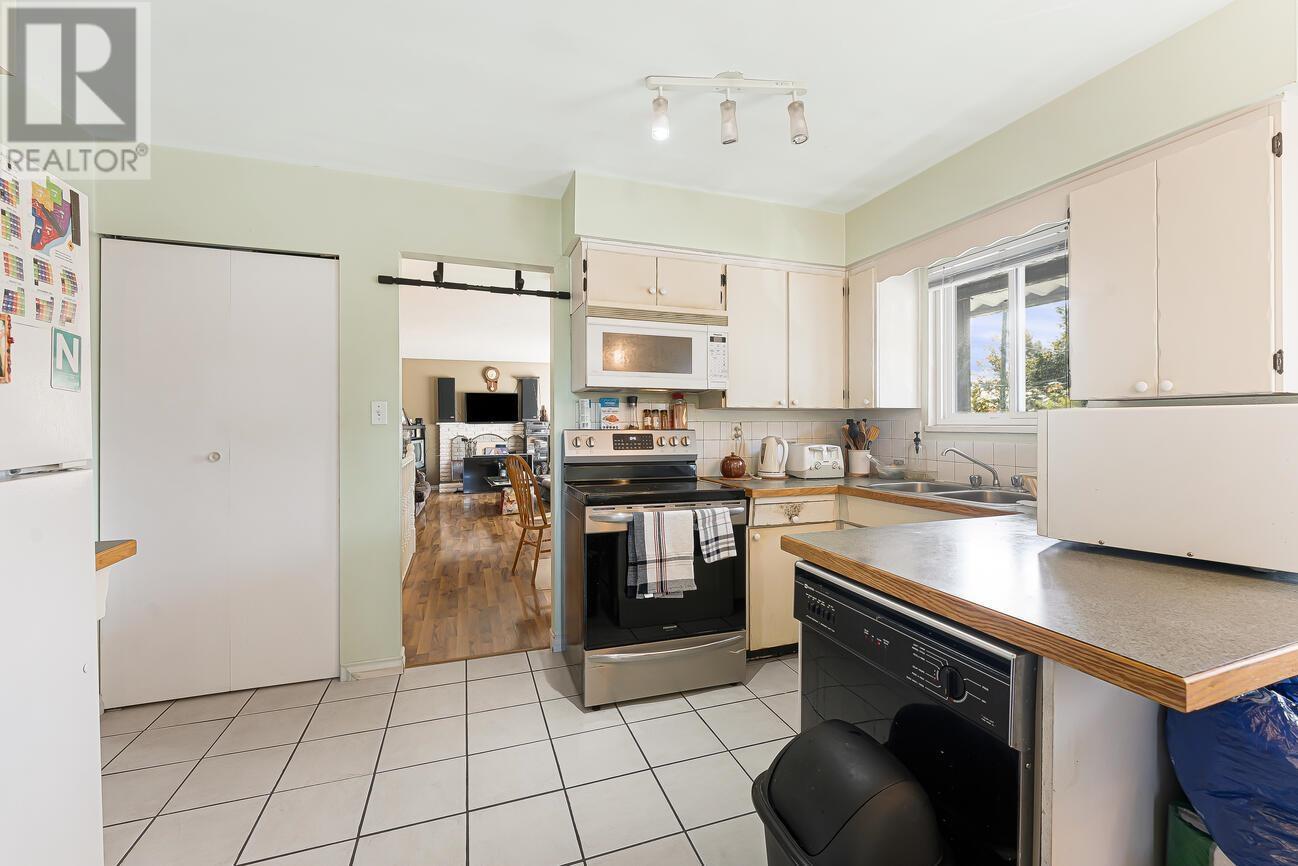 2119 Salisbury Avenue, Port Coquitlam, British Columbia  V3B 5L5 - Photo 12 - R2965306