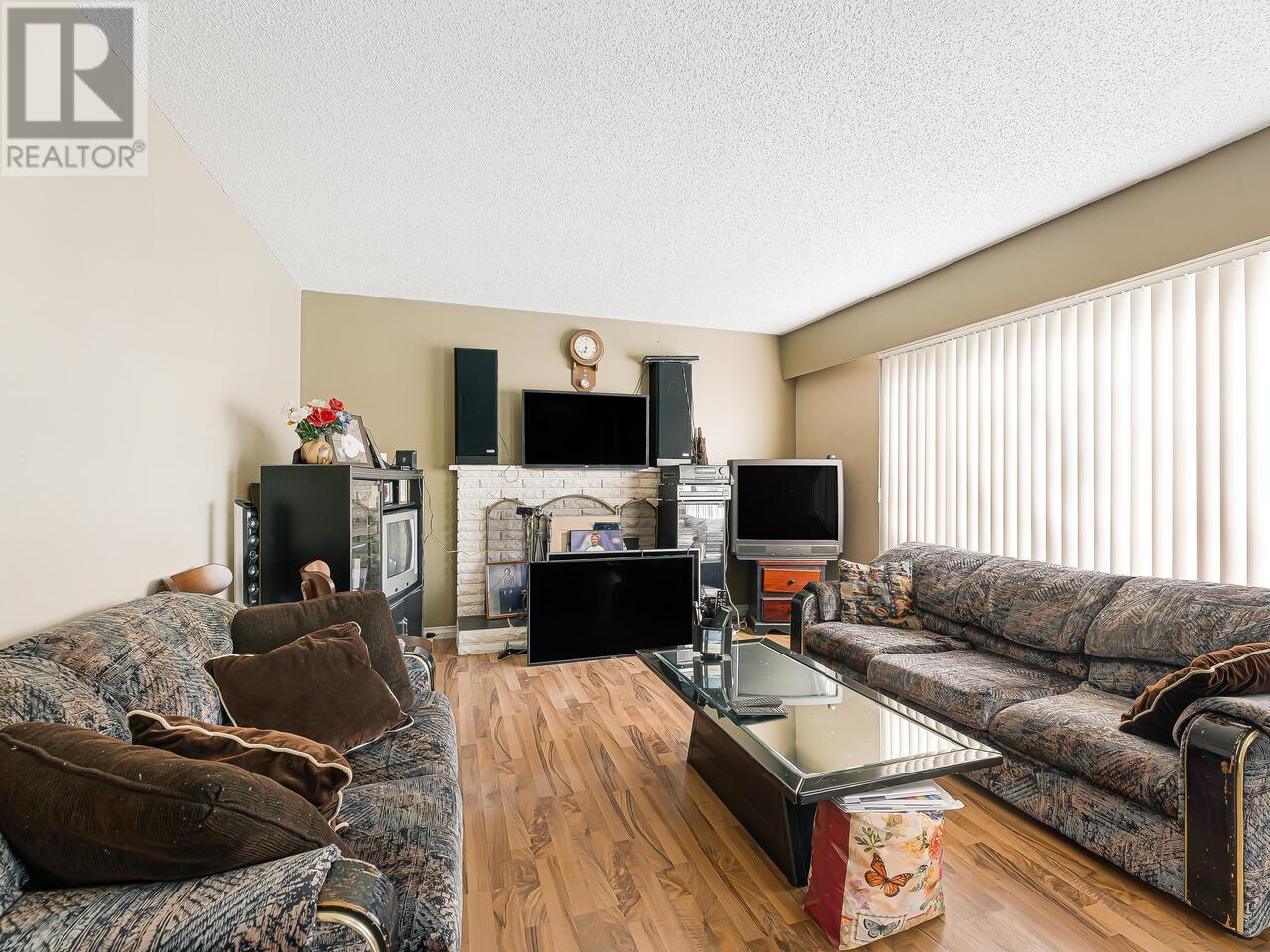 Property at 2119 SALISBURY AVENUE image 3