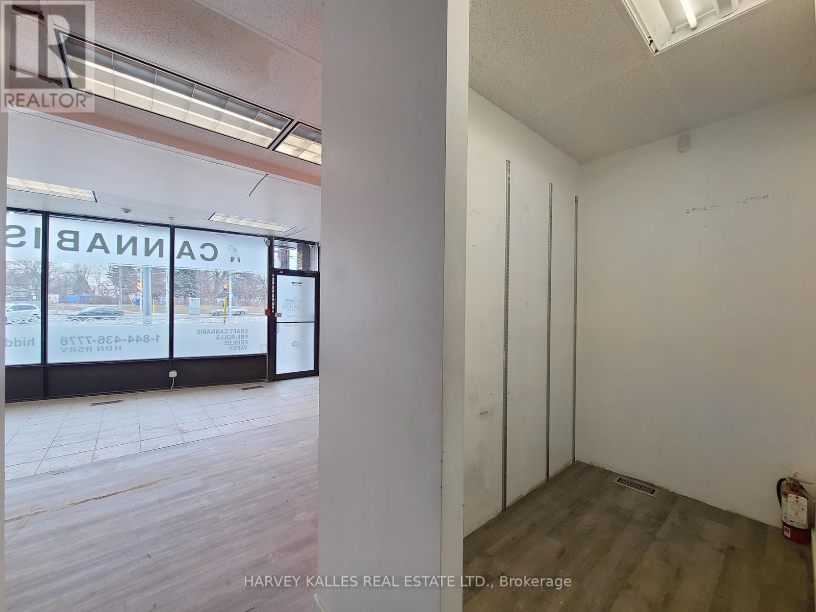 3813 Lake Shore Boulevard W, Toronto (Long Branch), Ontario  M8W 1R2 - Photo 10 - W11966130
