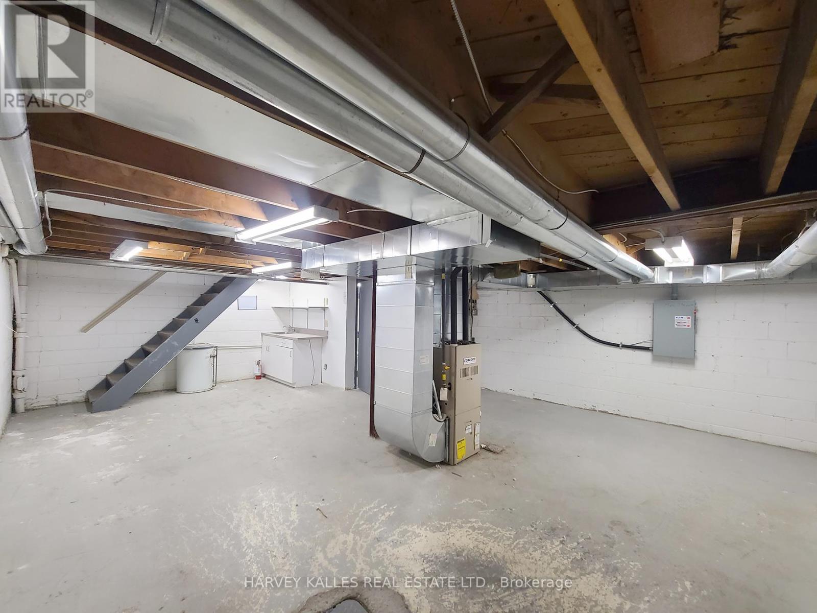 3813 Lake Shore Boulevard W, Toronto (Long Branch), Ontario  M8W 1R2 - Photo 15 - W11966130