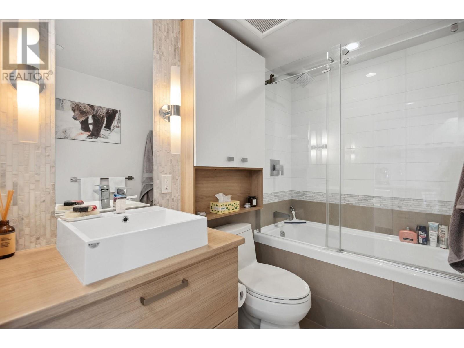 Listing Picture 11 of 23 : 623 1783 MANITOBA STREET, Vancouver / 溫哥華 - 魯藝地產 Yvonne Lu Group - MLS Medallion Club Member