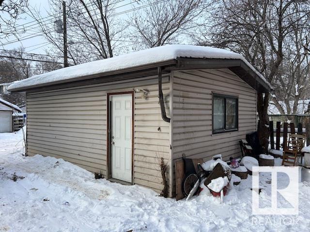 Property at 10848 93 ST NW image 4
