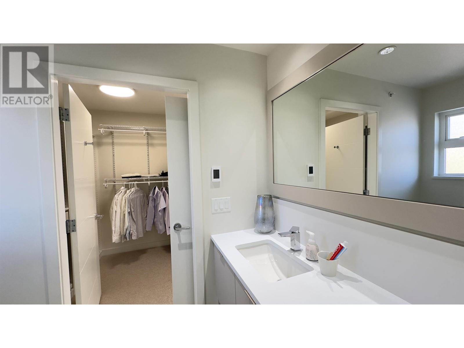 Listing Picture 20 of 33 : 8588 OSLER STREET, Vancouver / 溫哥華 - 魯藝地產 Yvonne Lu Group - MLS Medallion Club Member