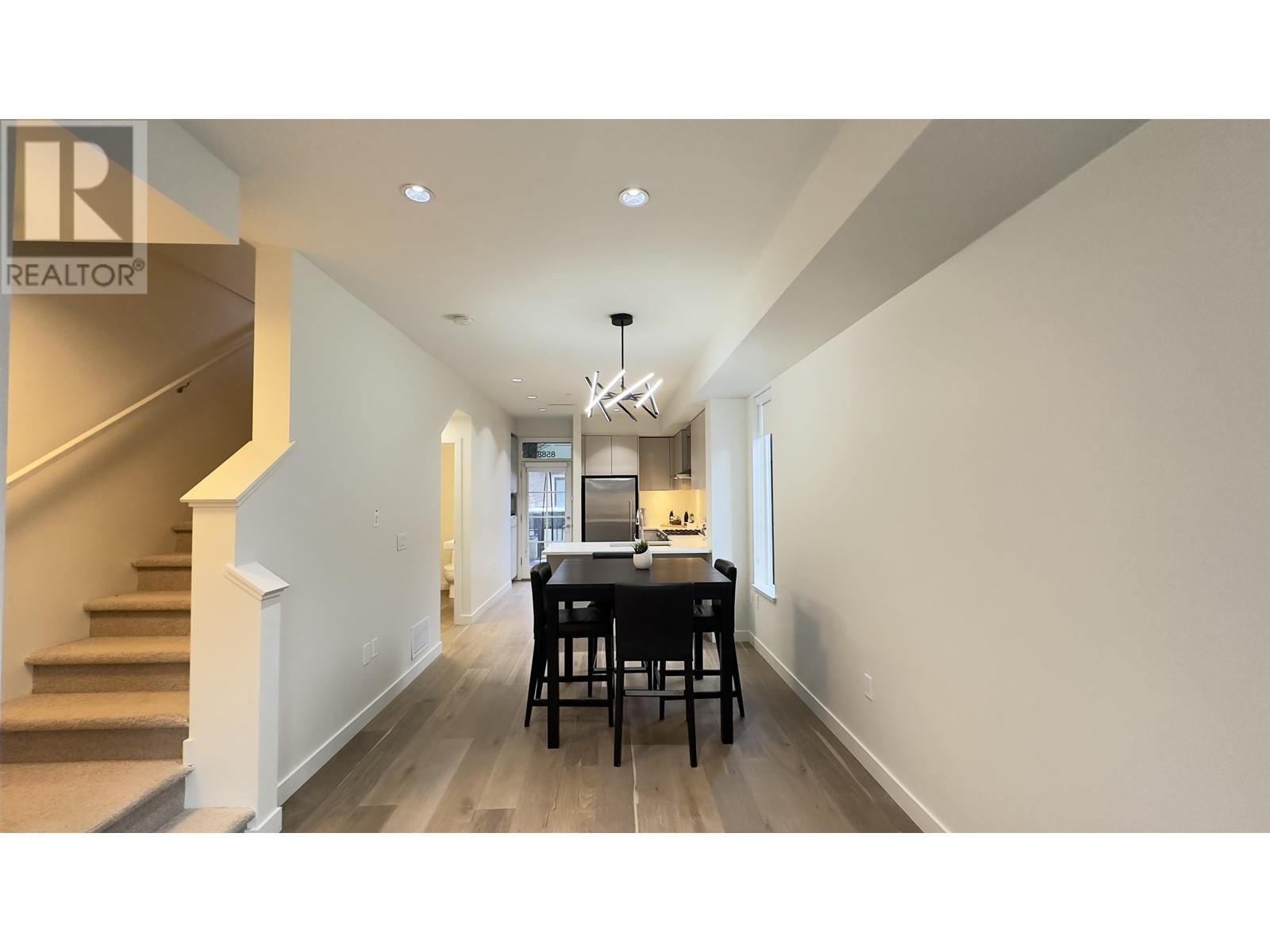 Listing Picture 7 of 33 : 8588 OSLER STREET, Vancouver / 溫哥華 - 魯藝地產 Yvonne Lu Group - MLS Medallion Club Member