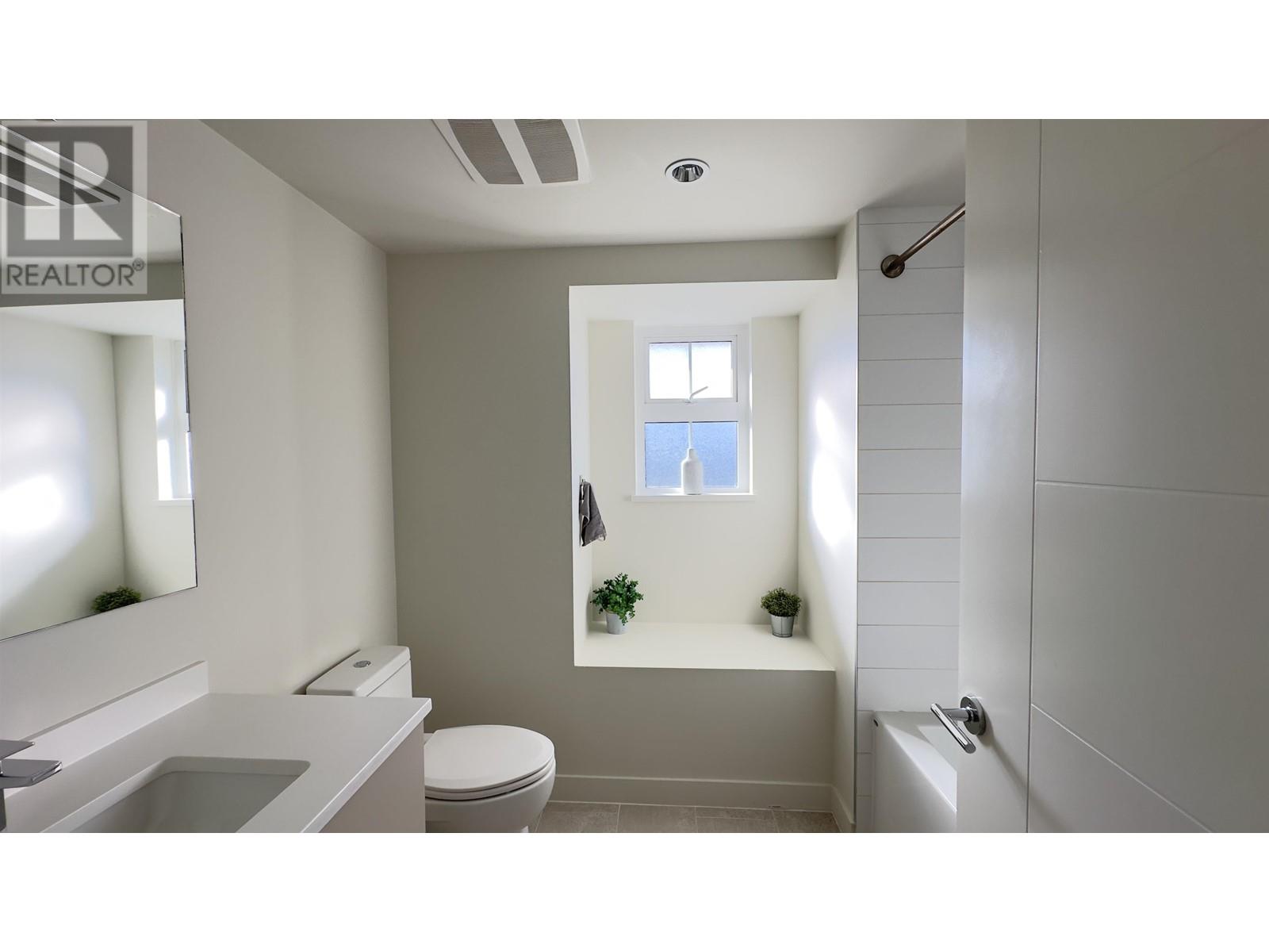 Listing Picture 24 of 33 : 8588 OSLER STREET, Vancouver / 溫哥華 - 魯藝地產 Yvonne Lu Group - MLS Medallion Club Member