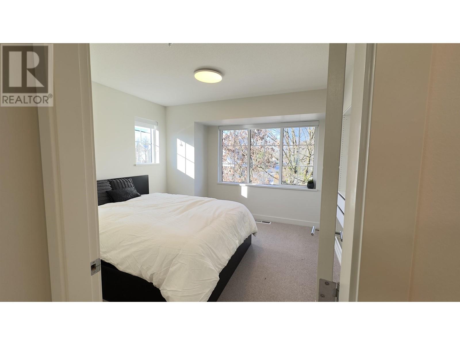 Listing Picture 13 of 33 : 8588 OSLER STREET, Vancouver / 溫哥華 - 魯藝地產 Yvonne Lu Group - MLS Medallion Club Member