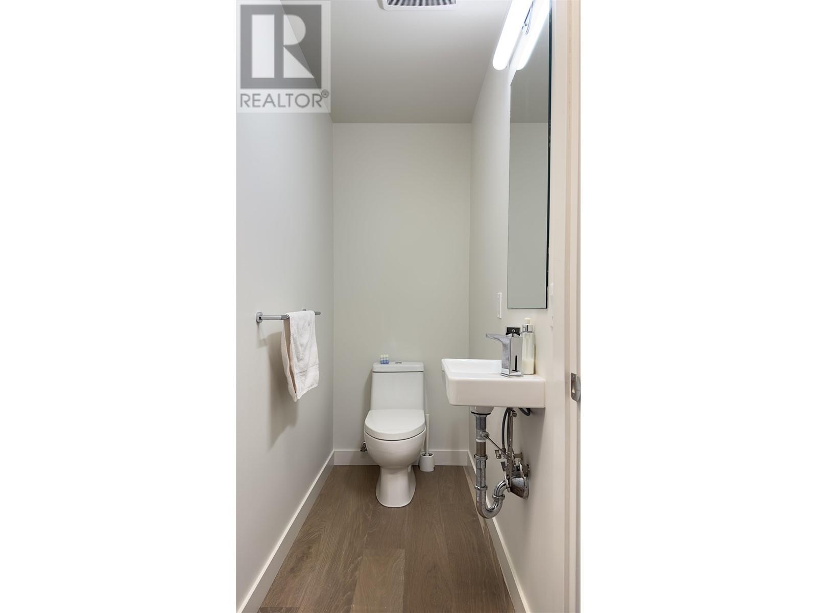 Listing Picture 23 of 33 : 8588 OSLER STREET, Vancouver / 溫哥華 - 魯藝地產 Yvonne Lu Group - MLS Medallion Club Member