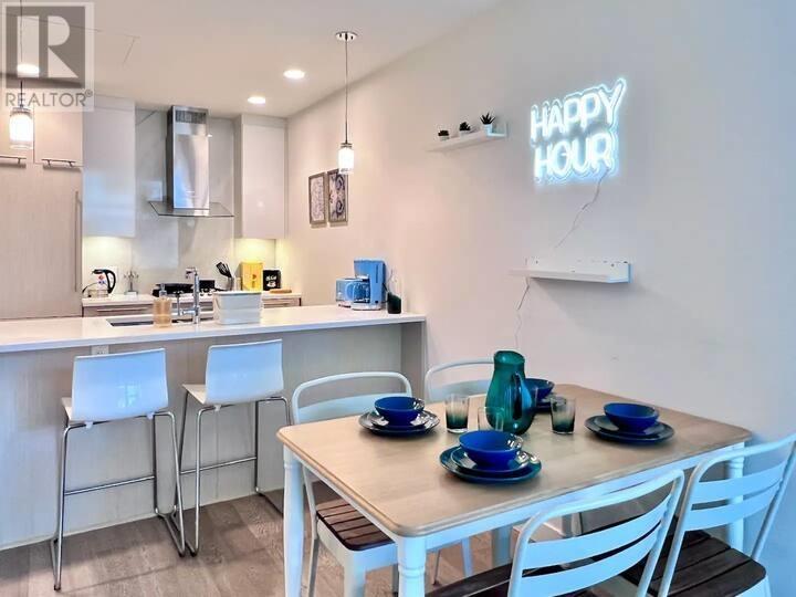 102 5033 CAMBIE STREET, Vancouver, British Columbia