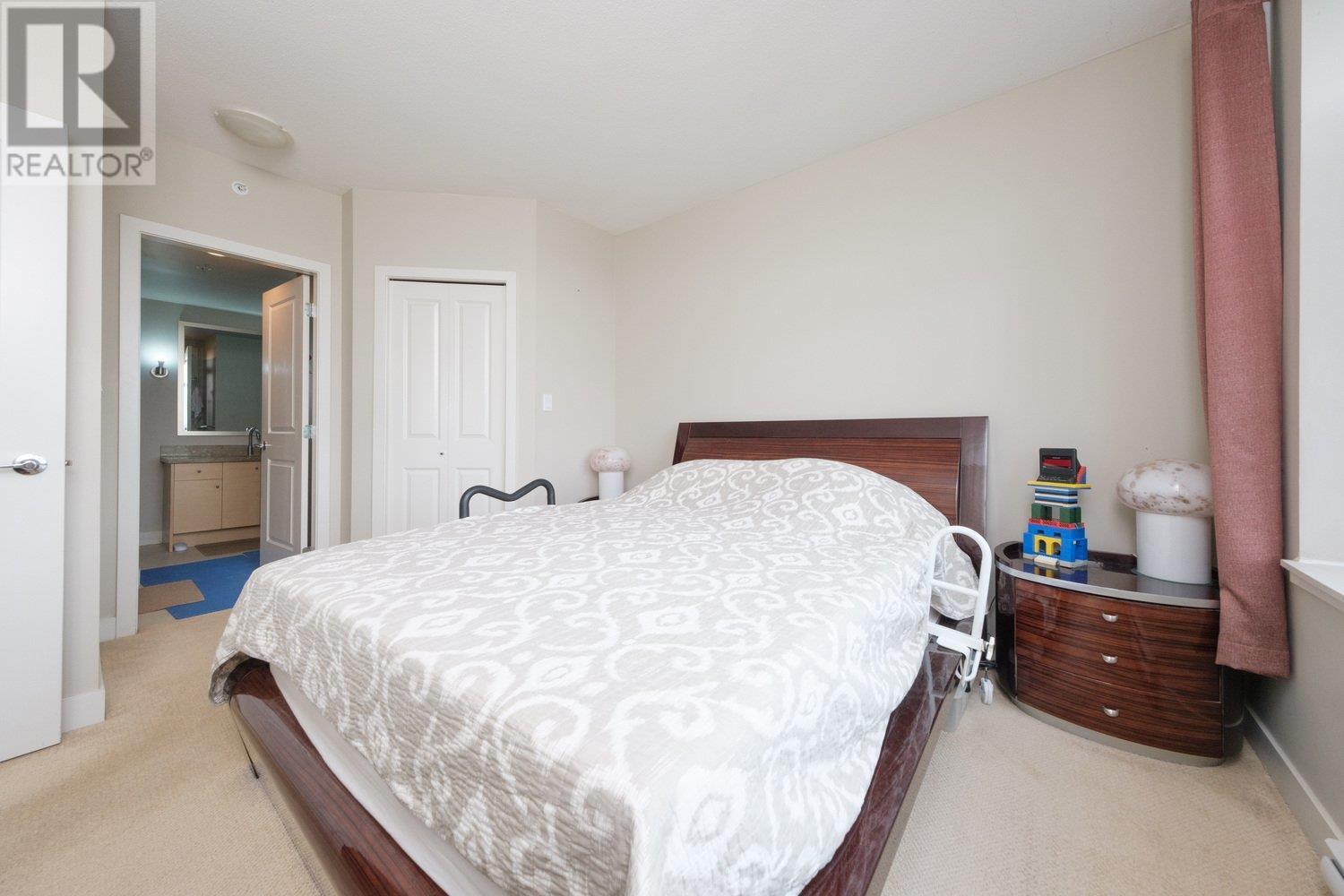 Listing Picture 13 of 29 : 1701 6333 KATSURA STREET, Richmond / 烈治文 - 魯藝地產 Yvonne Lu Group - MLS Medallion Club Member