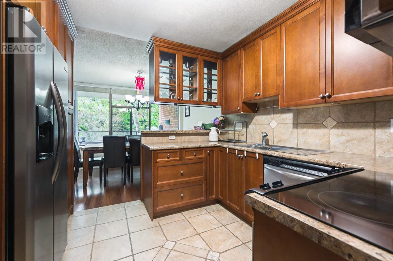 Listing Picture 7 of 21 : 303 4101 YEW STREET, Vancouver / 溫哥華 - 魯藝地產 Yvonne Lu Group - MLS Medallion Club Member