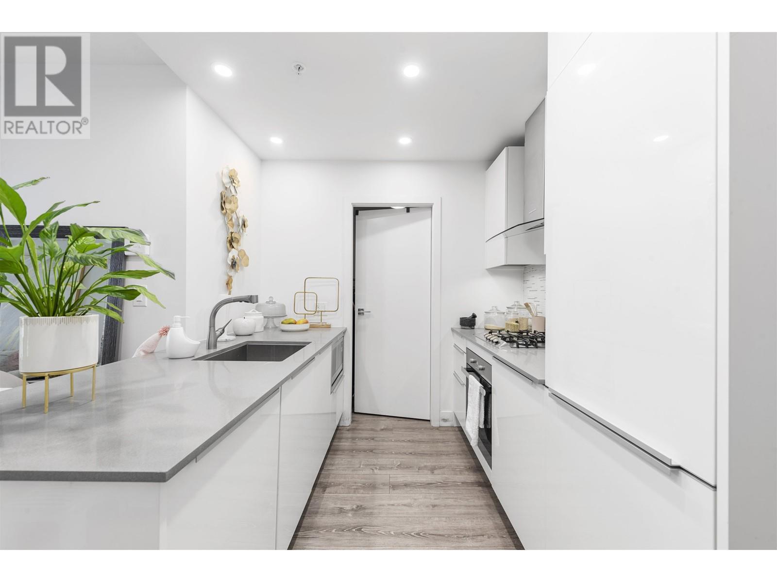 Listing Picture 6 of 19 : 1809 1283 HOWE STREET, Vancouver / 溫哥華 - 魯藝地產 Yvonne Lu Group - MLS Medallion Club Member