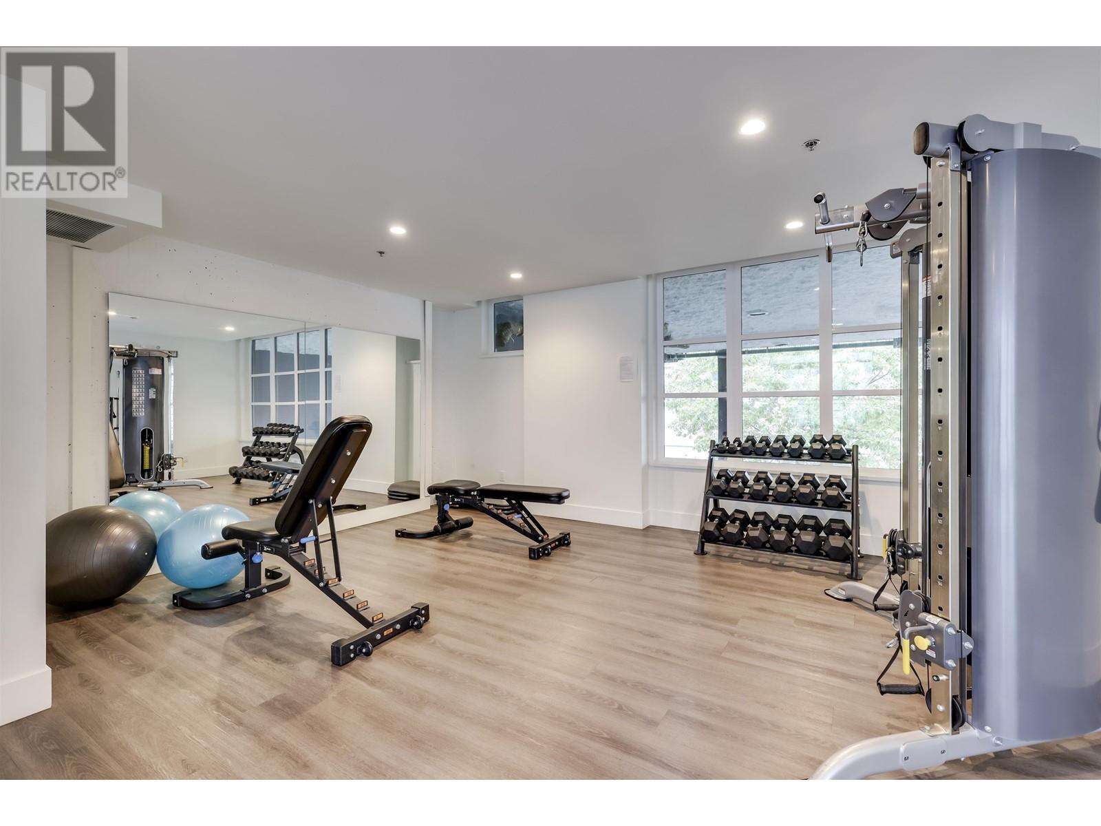 Listing Picture 22 of 28 : 413 13040 NO. 2 ROAD, Richmond / 烈治文 - 魯藝地產 Yvonne Lu Group - MLS Medallion Club Member