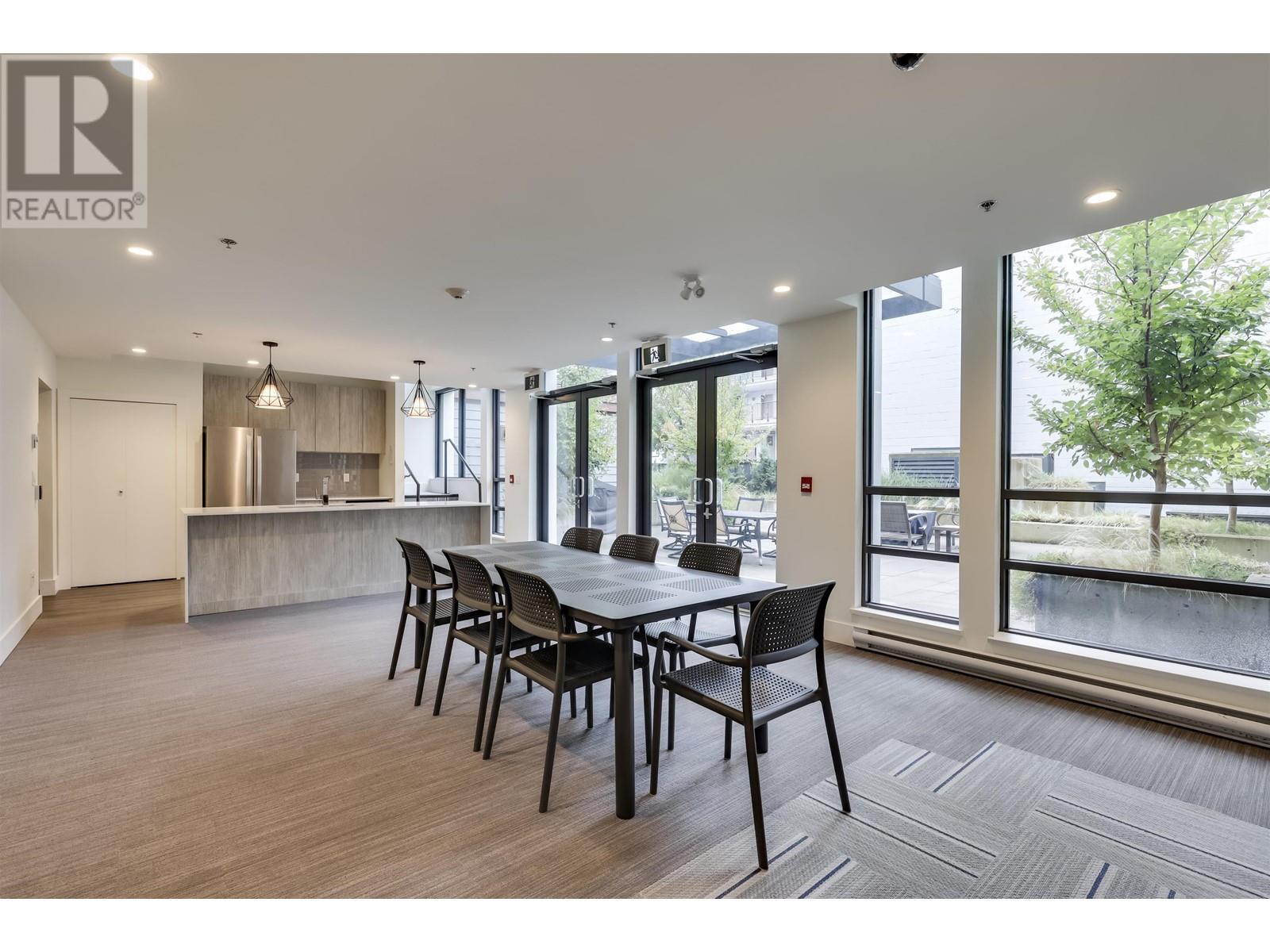 Listing Picture 24 of 28 : 413 13040 NO. 2 ROAD, Richmond / 烈治文 - 魯藝地產 Yvonne Lu Group - MLS Medallion Club Member