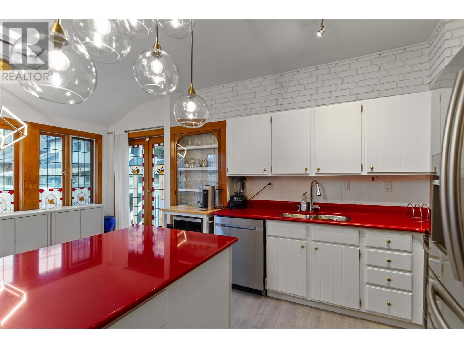4190 W 11th Avenue, Vancouver, British Columbia  V6R 2L6 - Photo 9 - R2965341