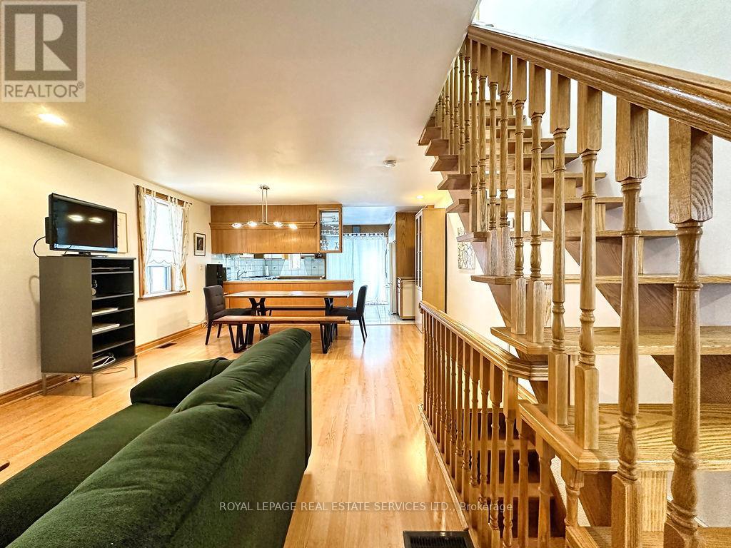 Property at 23 EDITH DRIVE image 3