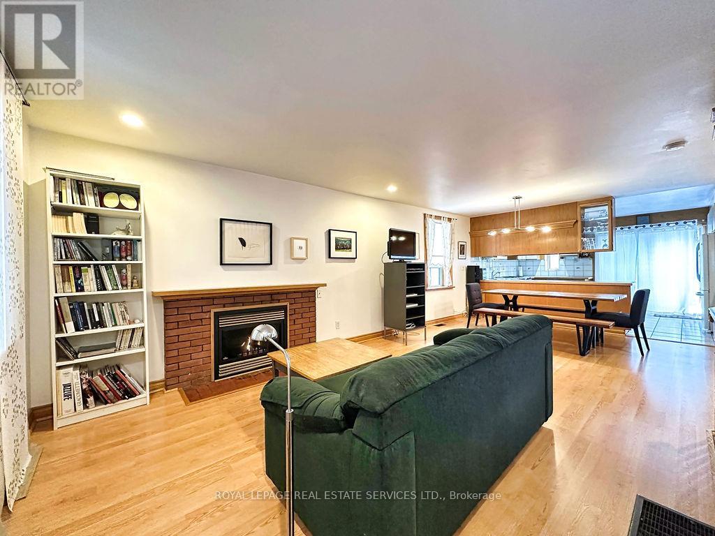 Property at 23 EDITH DRIVE image 4