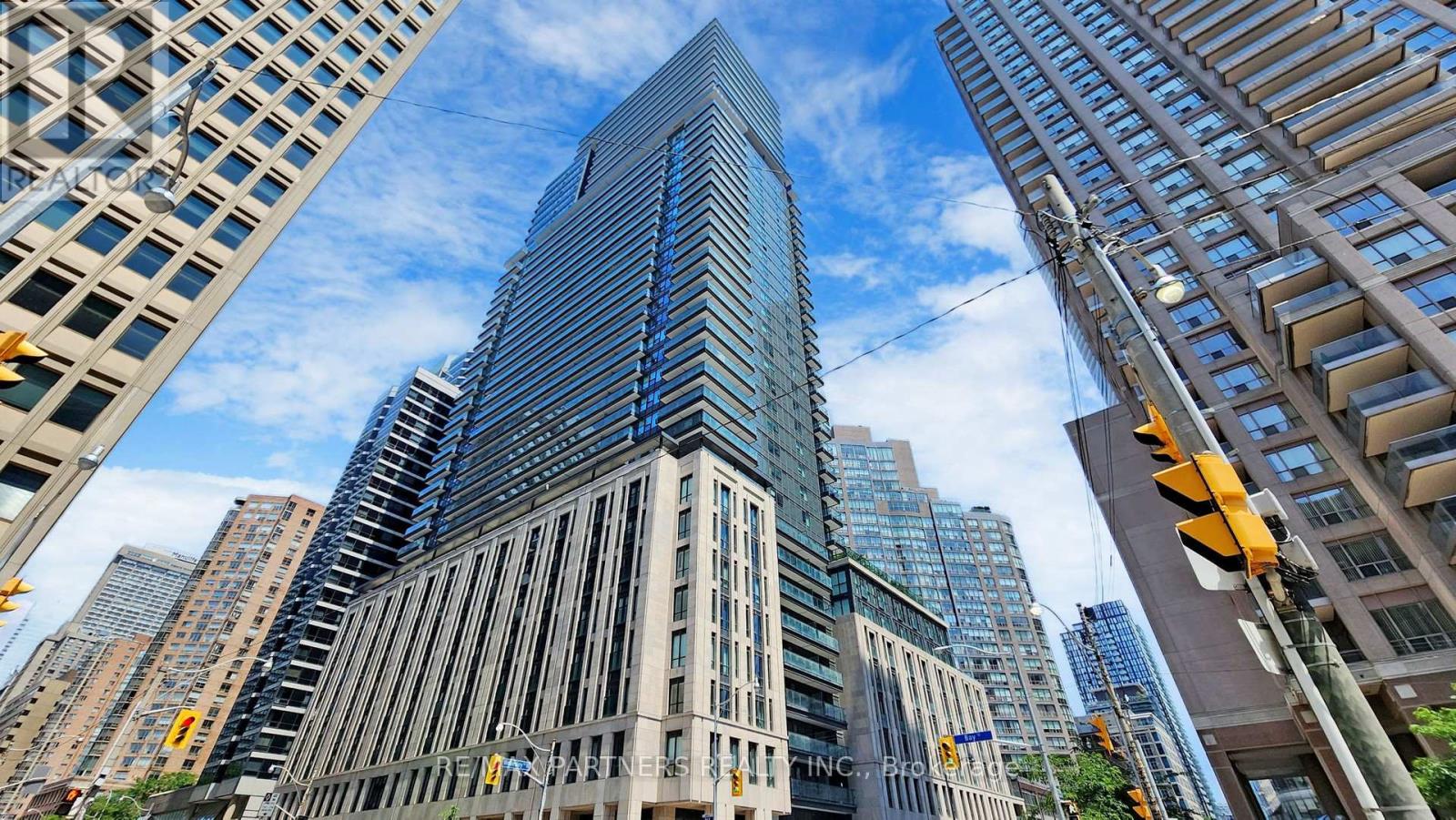 427 - 955 BAY STREET, Toronto, Ontario