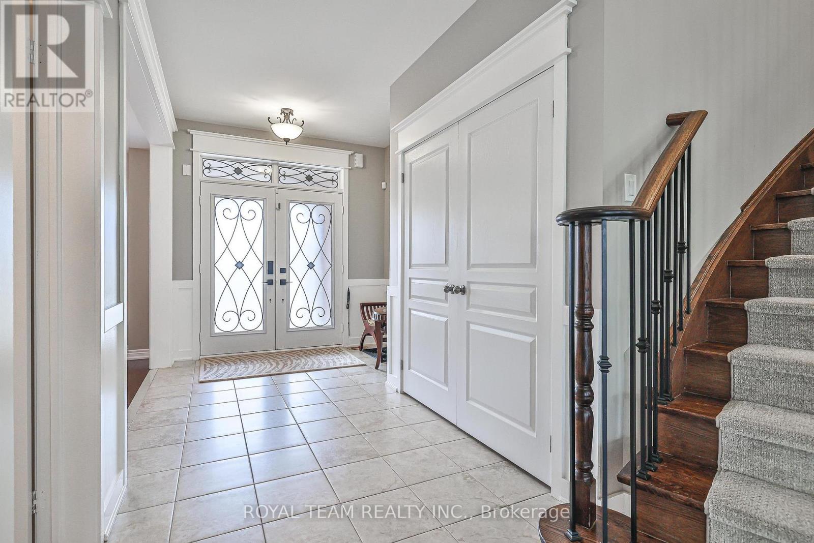 Property at 84 WYNDHAM CIRCLE image 3