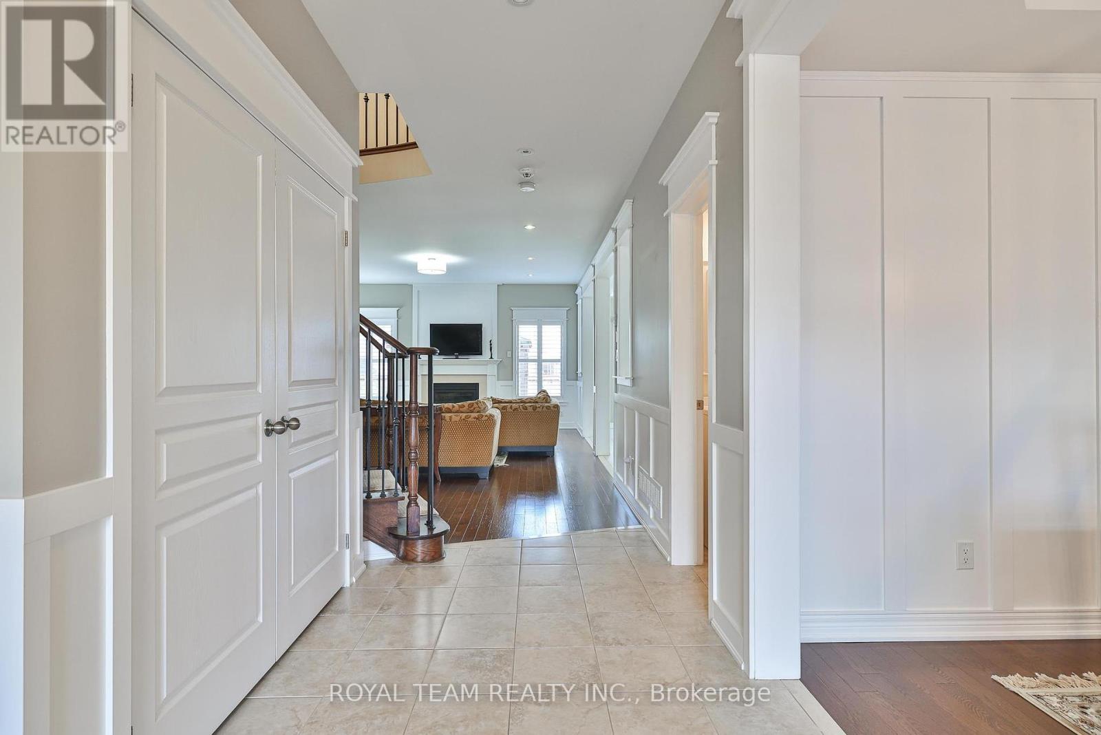 Property at 84 WYNDHAM CIRCLE image 4