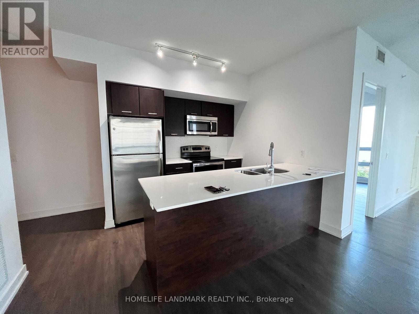 2703 - 2212 Lake Shore Boulevard W, Toronto, Ontario  M8V 1A4 - Photo 5 - W11966193