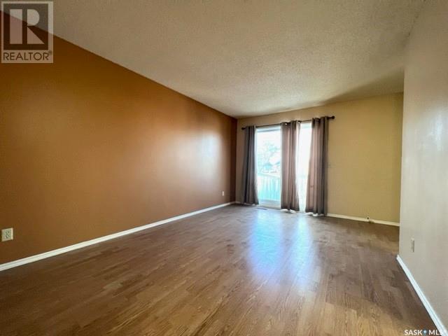 Property at 3 34 Central AVENUE S image 3