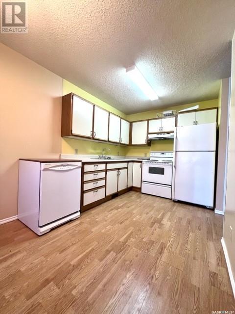 Property at 3 34 Central AVENUE S image 5