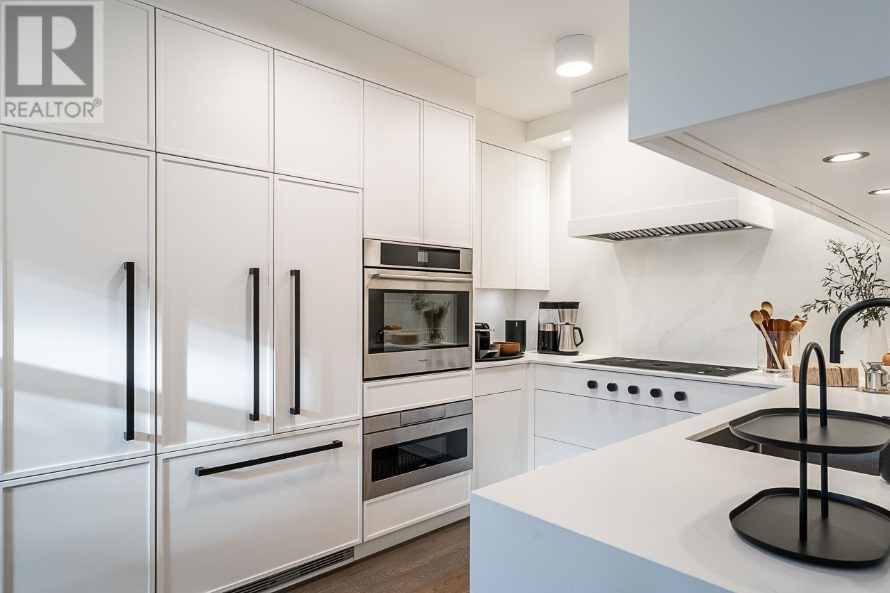 Listing Picture 4 of 40 : 109 3088 W 41ST AVENUE, Vancouver / 溫哥華 - 魯藝地產 Yvonne Lu Group - MLS Medallion Club Member