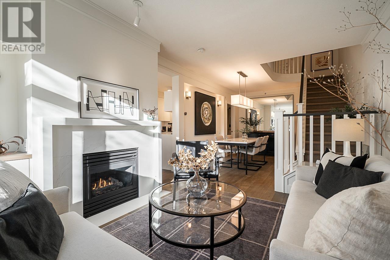 Listing Picture 2 of 40 : 109 3088 W 41ST AVENUE, Vancouver / 溫哥華 - 魯藝地產 Yvonne Lu Group - MLS Medallion Club Member