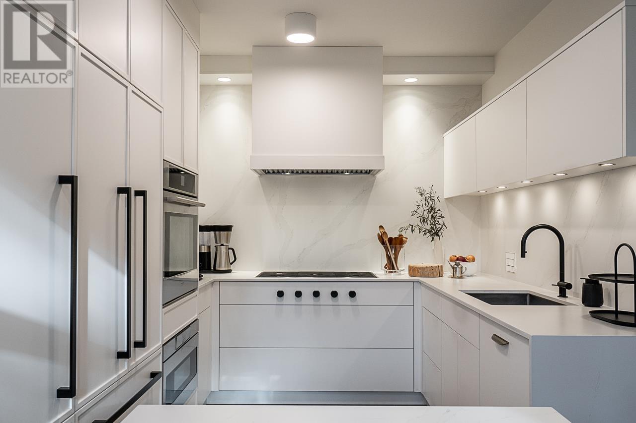 Listing Picture 6 of 40 : 109 3088 W 41ST AVENUE, Vancouver / 溫哥華 - 魯藝地產 Yvonne Lu Group - MLS Medallion Club Member