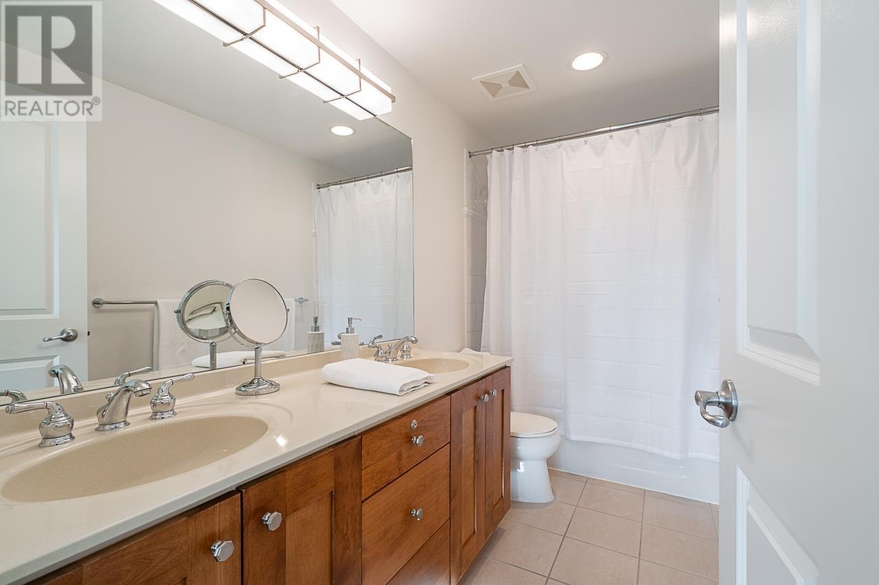 Listing Picture 30 of 40 : 109 3088 W 41ST AVENUE, Vancouver / 溫哥華 - 魯藝地產 Yvonne Lu Group - MLS Medallion Club Member