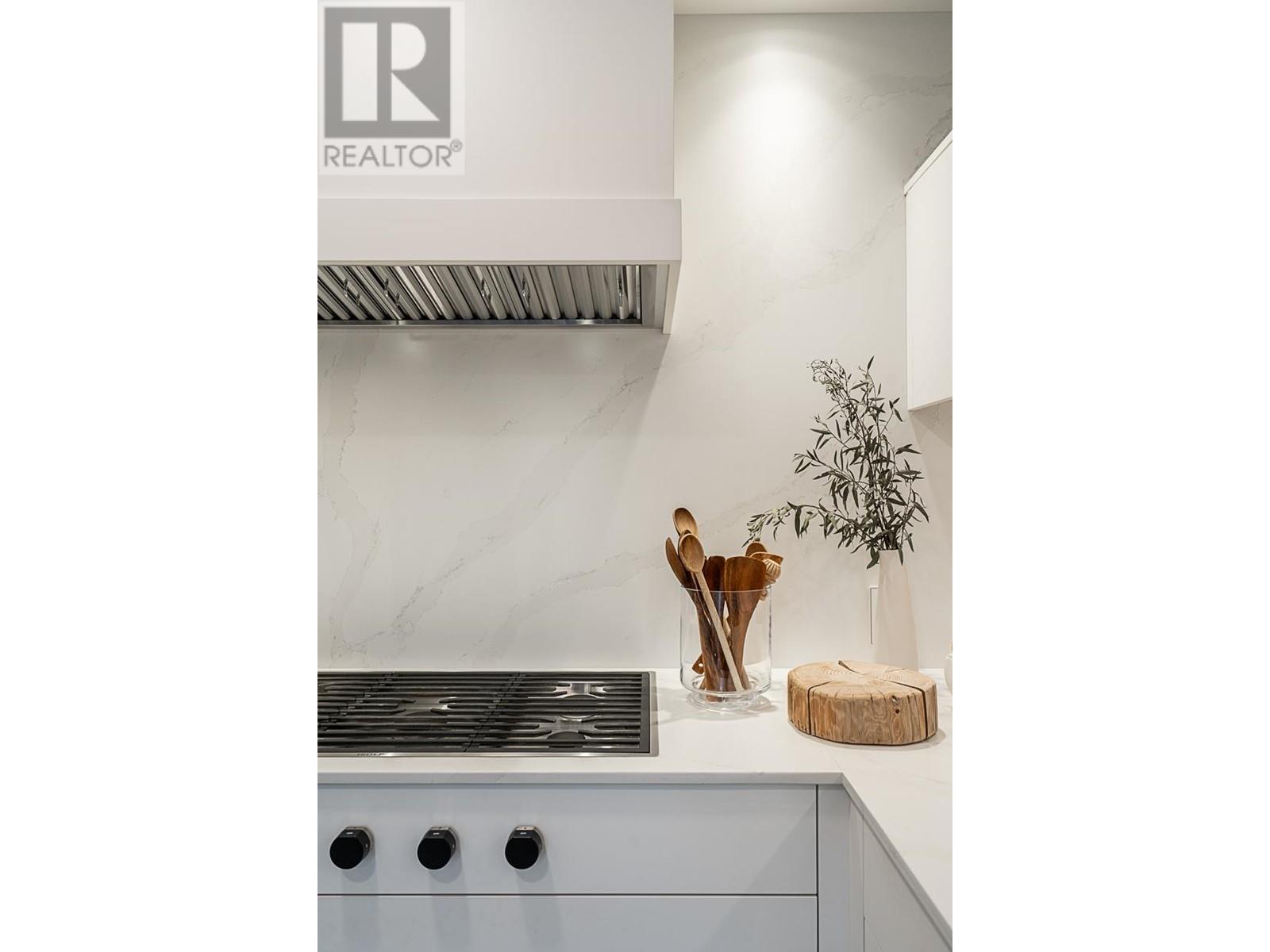 Listing Picture 9 of 40 : 109 3088 W 41ST AVENUE, Vancouver / 溫哥華 - 魯藝地產 Yvonne Lu Group - MLS Medallion Club Member