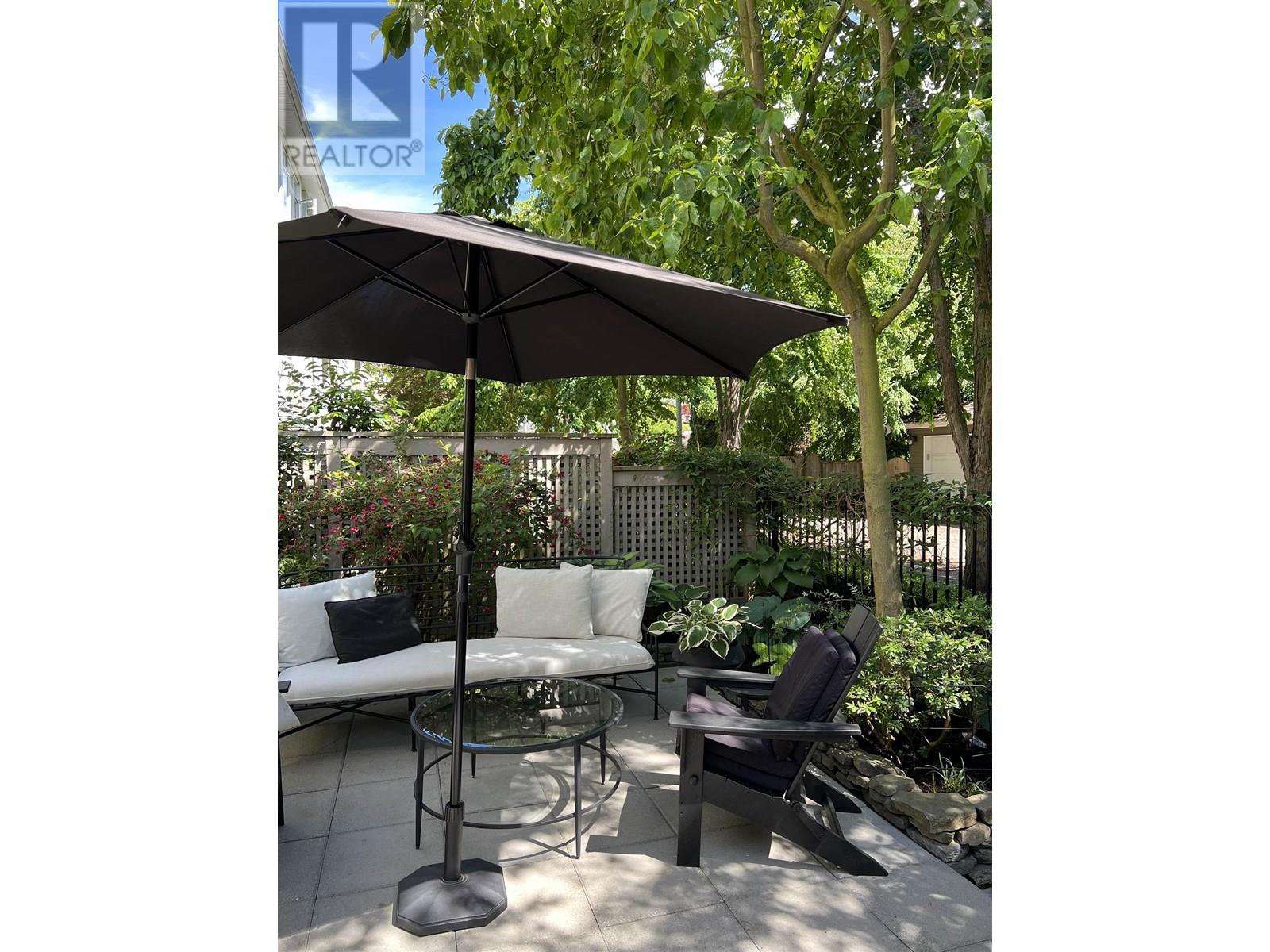 Listing Picture 36 of 40 : 109 3088 W 41ST AVENUE, Vancouver / 溫哥華 - 魯藝地產 Yvonne Lu Group - MLS Medallion Club Member