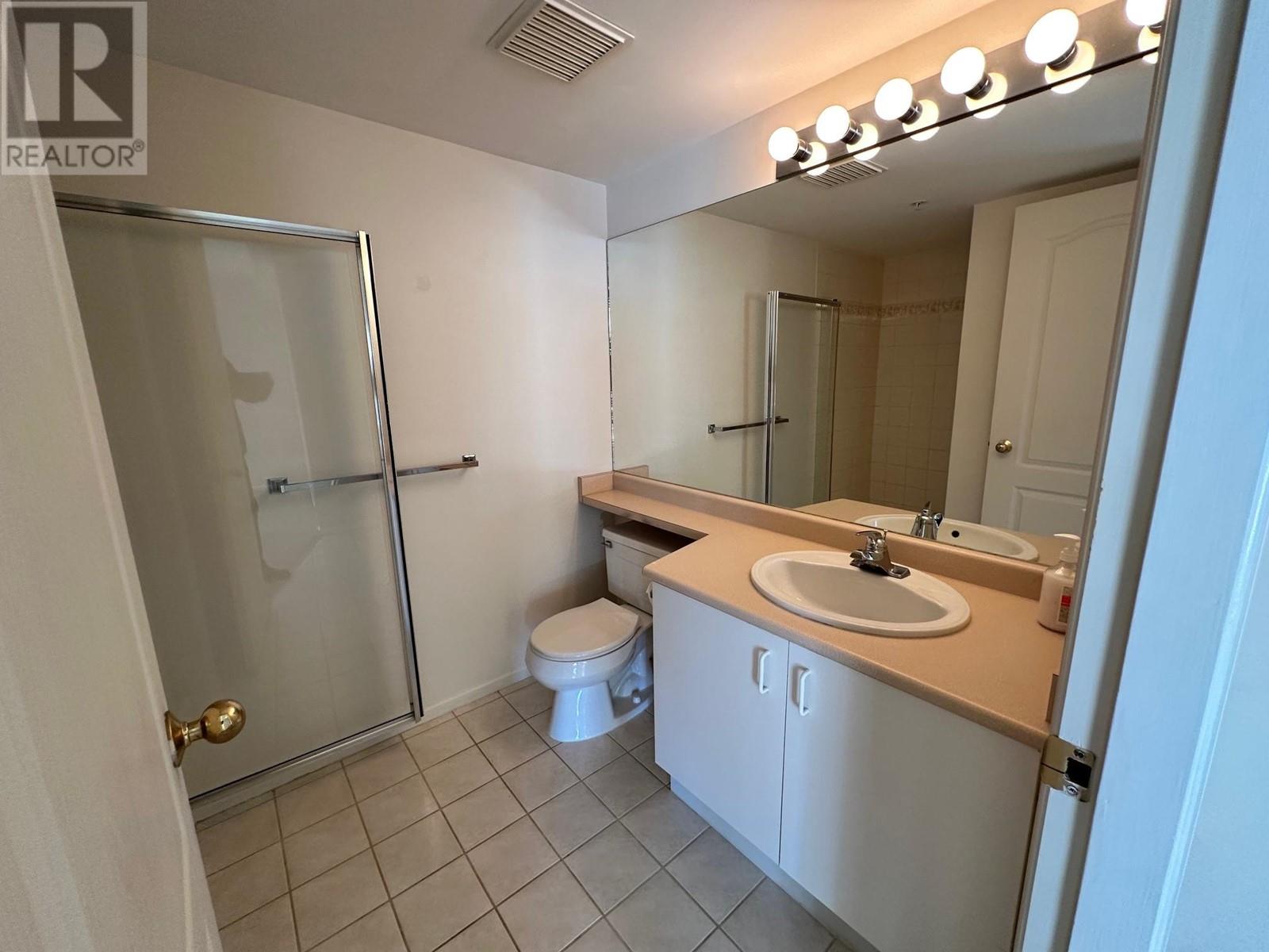 Listing Picture 13 of 20 : 604 7995 WESTMINSTER HIGHWAY, Richmond / 烈治文 - 魯藝地產 Yvonne Lu Group - MLS Medallion Club Member