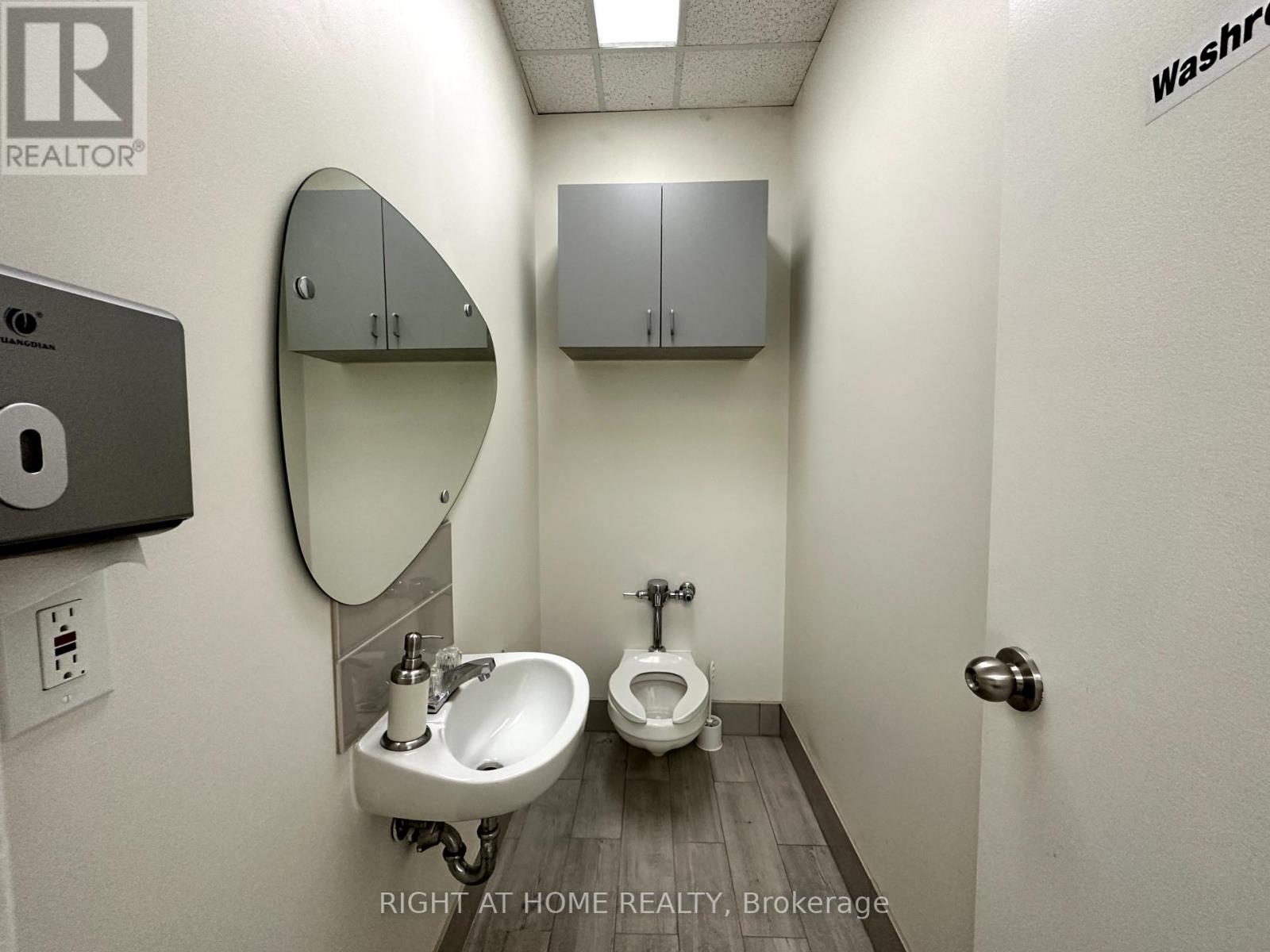 102-R2 - 7131 Bathurst Street, Vaughan, Ontario  L4J 7Z1 - Photo 5 - N11966342