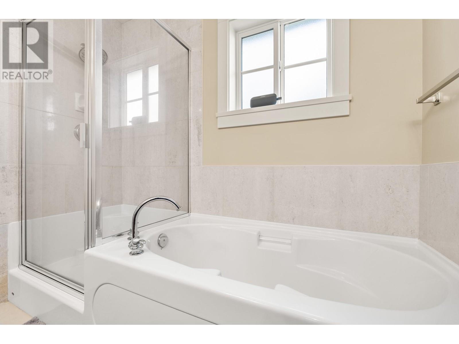 Listing Picture 22 of 34 : 31 7171 STEVESTON HIGHWAY, Richmond / 烈治文 - 魯藝地產 Yvonne Lu Group - MLS Medallion Club Member