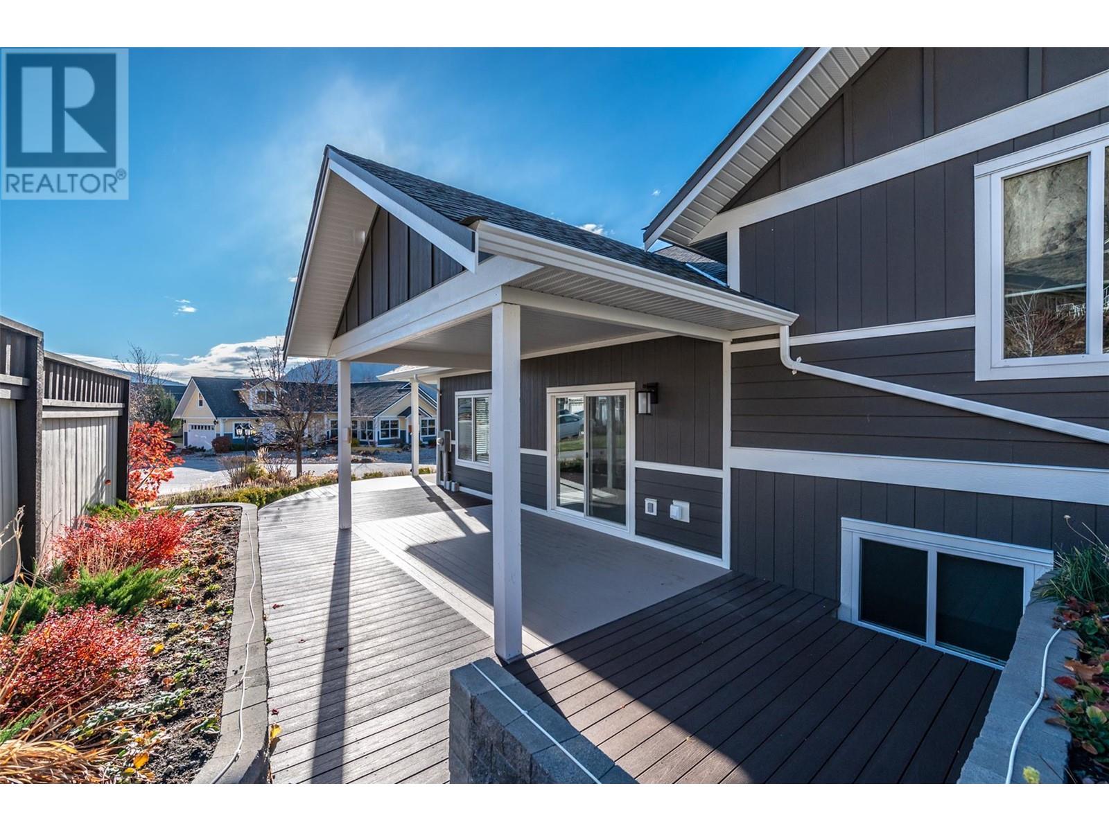 4400 MCLEAN CREEK Road Unit# 301 Okanagan Falls