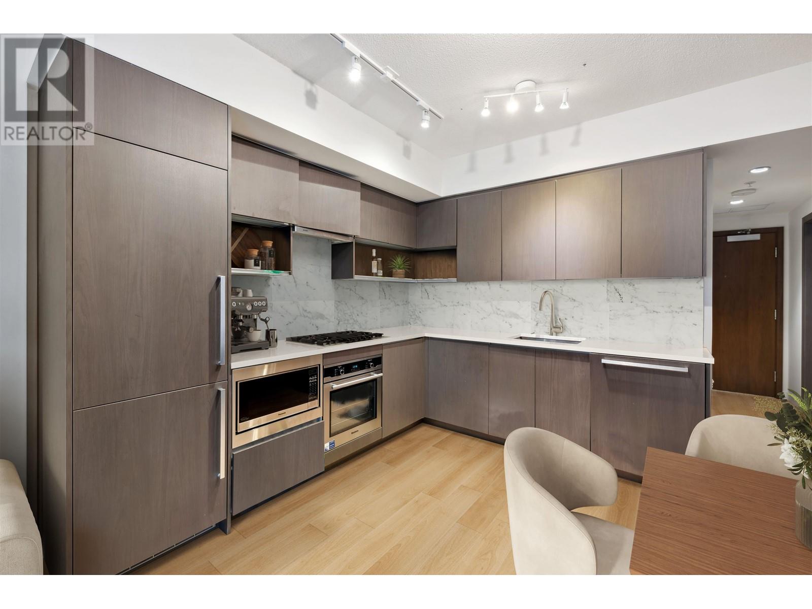 Listing Picture 3 of 32 : 1106 8988 PATTERSON ROAD, Richmond / 烈治文 - 魯藝地產 Yvonne Lu Group - MLS Medallion Club Member