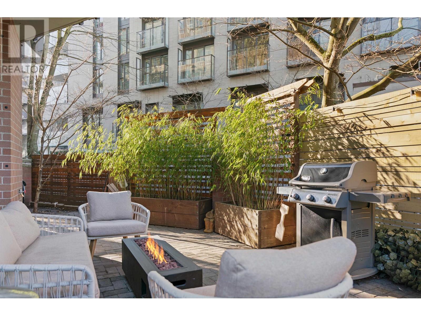 Listing Picture 11 of 40 : 113 2635 PRINCE EDWARD STREET, Vancouver / 溫哥華 - 魯藝地產 Yvonne Lu Group - MLS Medallion Club Member