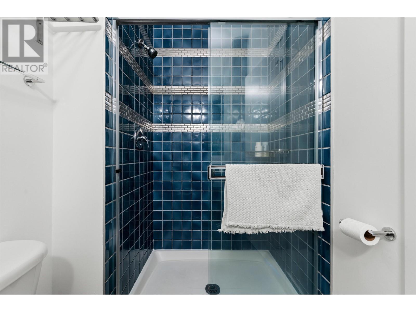 Listing Picture 21 of 40 : 113 2635 PRINCE EDWARD STREET, Vancouver / 溫哥華 - 魯藝地產 Yvonne Lu Group - MLS Medallion Club Member