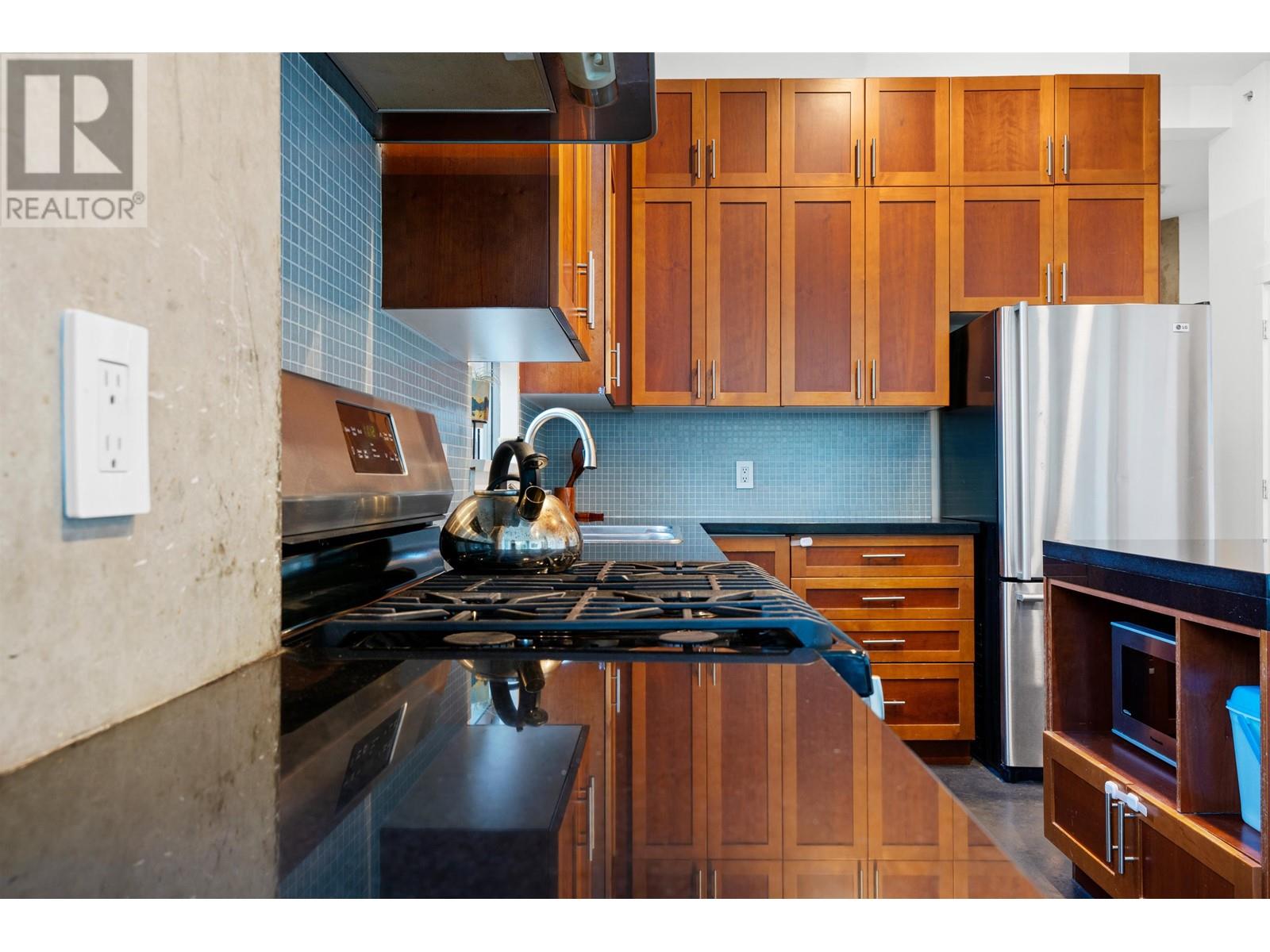 Listing Picture 28 of 40 : 113 2635 PRINCE EDWARD STREET, Vancouver / 溫哥華 - 魯藝地產 Yvonne Lu Group - MLS Medallion Club Member