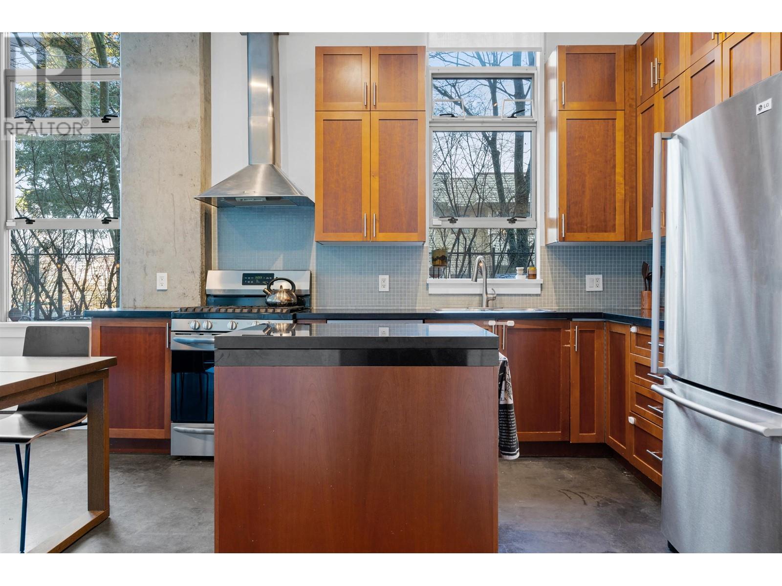 Listing Picture 32 of 40 : 113 2635 PRINCE EDWARD STREET, Vancouver / 溫哥華 - 魯藝地產 Yvonne Lu Group - MLS Medallion Club Member