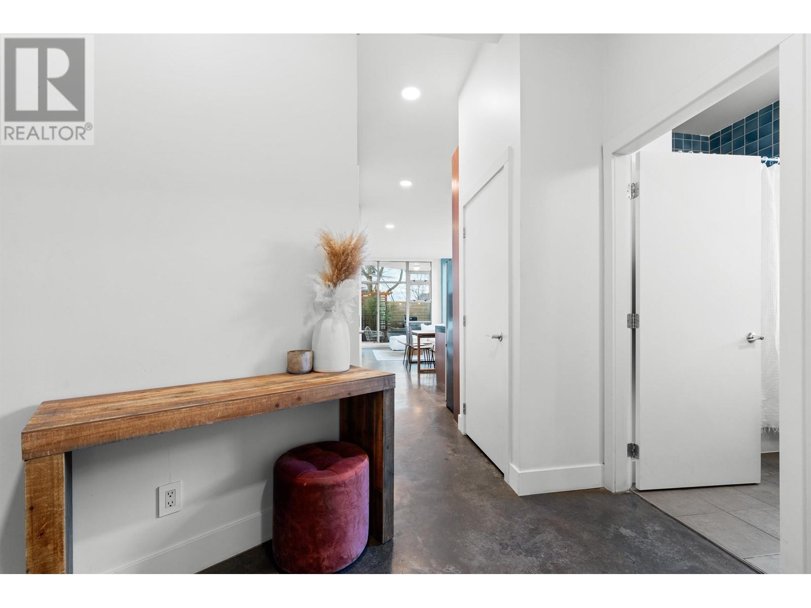 Listing Picture 34 of 40 : 113 2635 PRINCE EDWARD STREET, Vancouver / 溫哥華 - 魯藝地產 Yvonne Lu Group - MLS Medallion Club Member