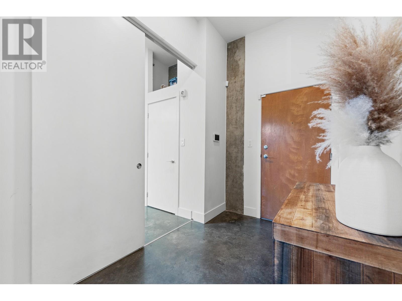 Listing Picture 36 of 40 : 113 2635 PRINCE EDWARD STREET, Vancouver / 溫哥華 - 魯藝地產 Yvonne Lu Group - MLS Medallion Club Member