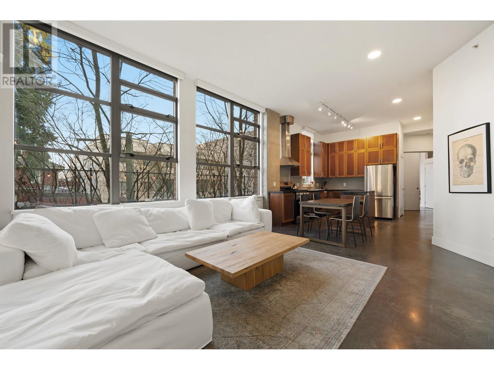 Listing Picture 5 of 40 : 113 2635 PRINCE EDWARD STREET, Vancouver / 溫哥華 - 魯藝地產 Yvonne Lu Group - MLS Medallion Club Member