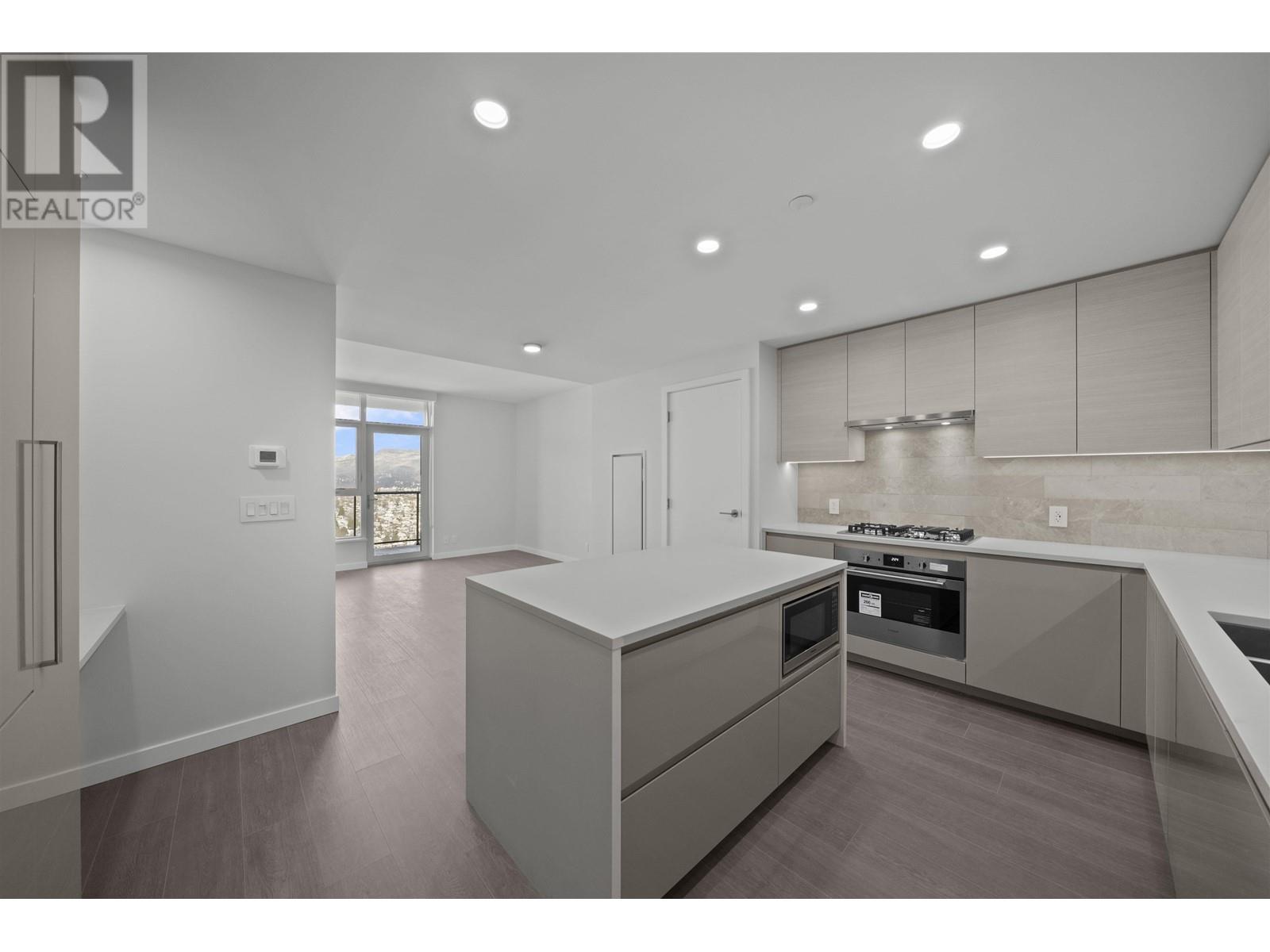Listing Picture 7 of 40 : 3911 2108 GILMORE AVENUE, Burnaby / 本拿比 - 魯藝地產 Yvonne Lu Group - MLS Medallion Club Member