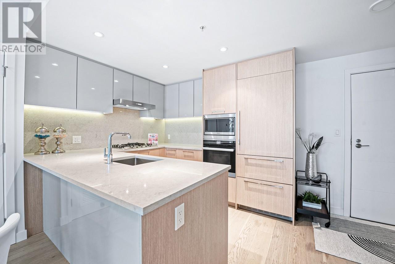 Listing Picture 4 of 33 : 501 3200 CORVETTE WAY, Richmond / 烈治文 - 魯藝地產 Yvonne Lu Group - MLS Medallion Club Member