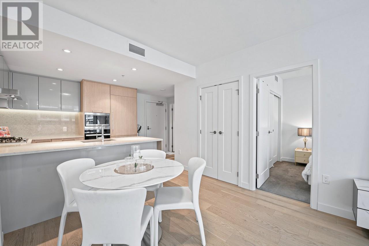 Listing Picture 8 of 33 : 501 3200 CORVETTE WAY, Richmond / 烈治文 - 魯藝地產 Yvonne Lu Group - MLS Medallion Club Member