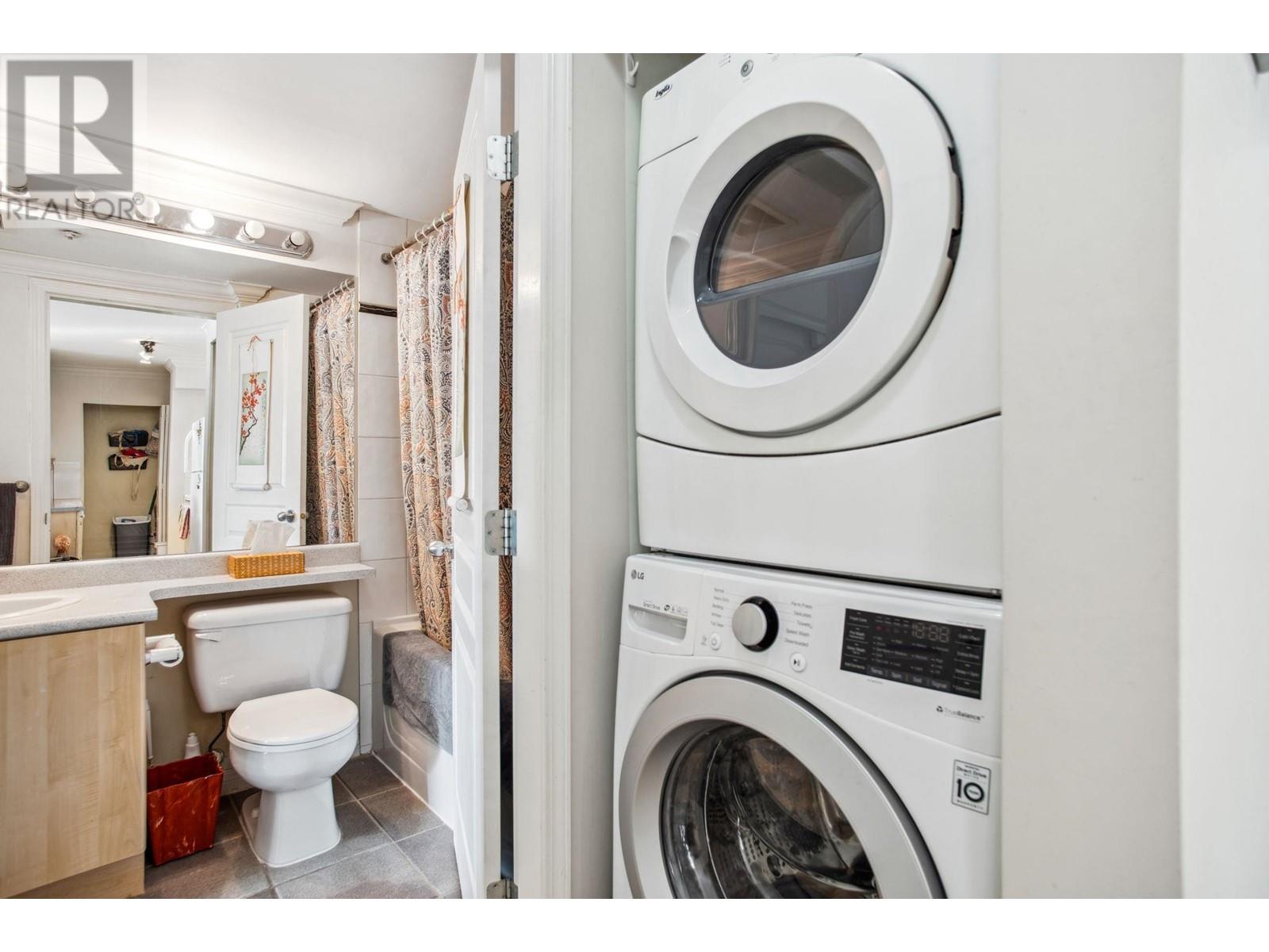 Listing Picture 17 of 19 : 305 3235 W 4TH AVENUE, Vancouver / 溫哥華 - 魯藝地產 Yvonne Lu Group - MLS Medallion Club Member