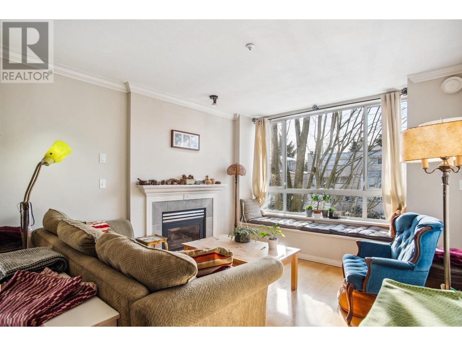 305 3235 W 4TH AVENUE, Vancouver