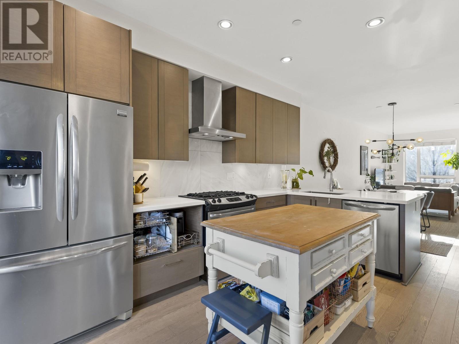 Listing Picture 17 of 40 : 2765 DUKE STREET, Vancouver / 溫哥華 - 魯藝地產 Yvonne Lu Group - MLS Medallion Club Member